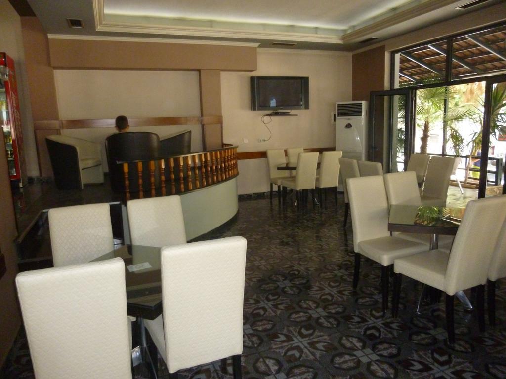 Joy Hotel Sarande Exterior photo