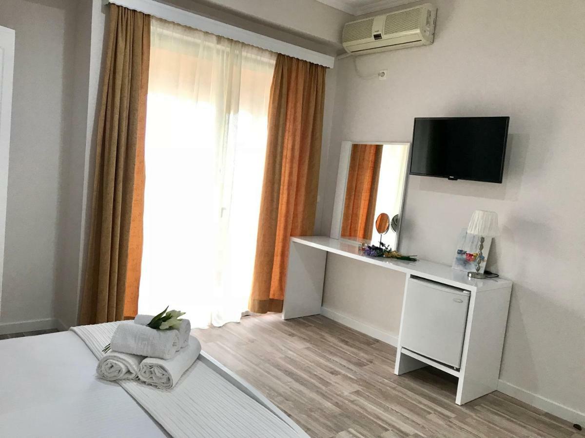 Joy Hotel Sarande Exterior photo