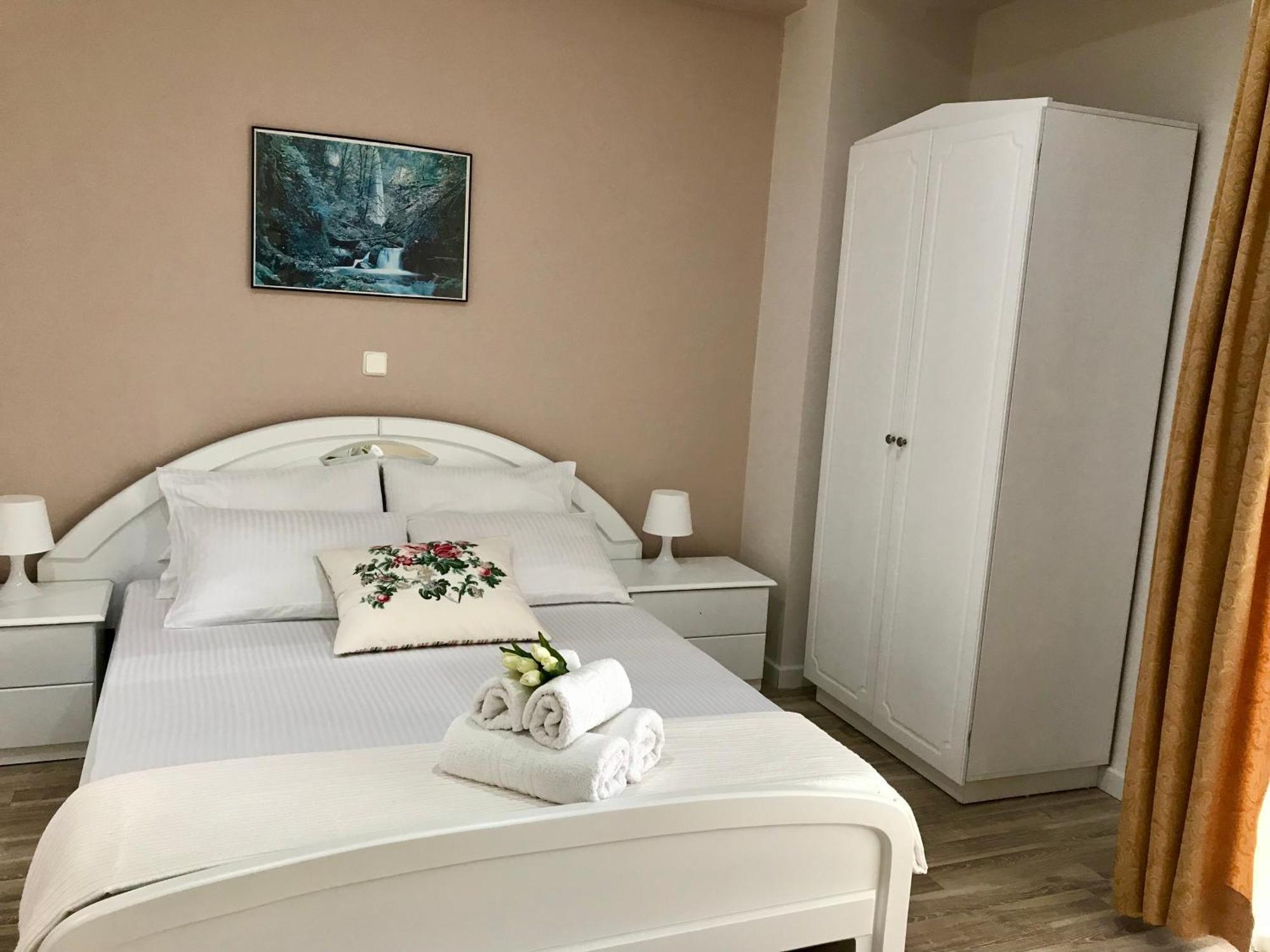Joy Hotel Sarande Exterior photo