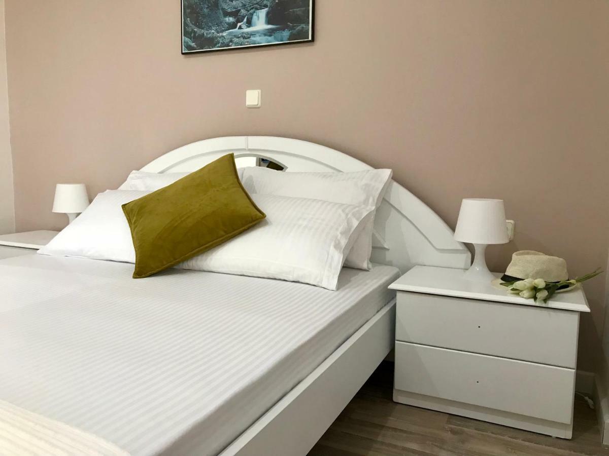 Joy Hotel Sarande Exterior photo